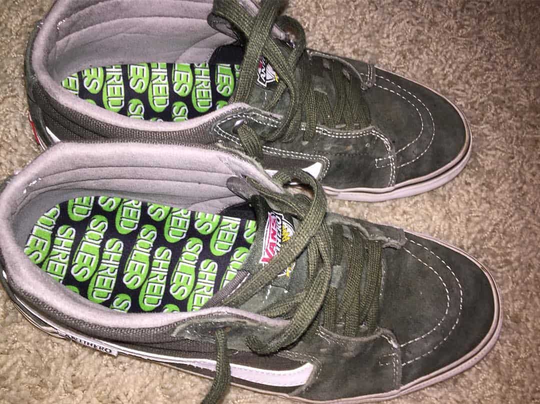 shred insoles for a pair of black vans sneakers