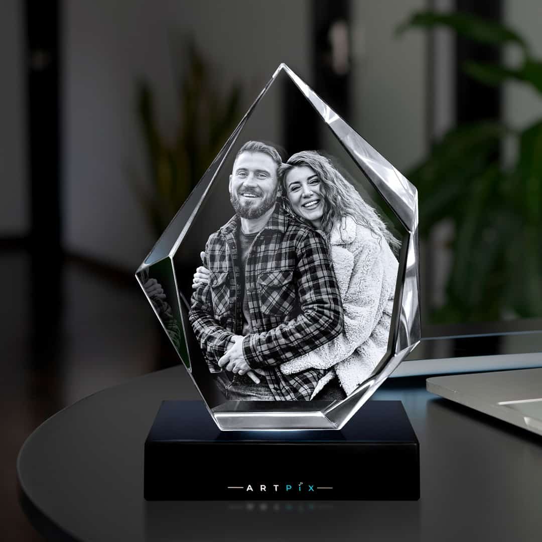 a customized couple image in a crystal by art pix