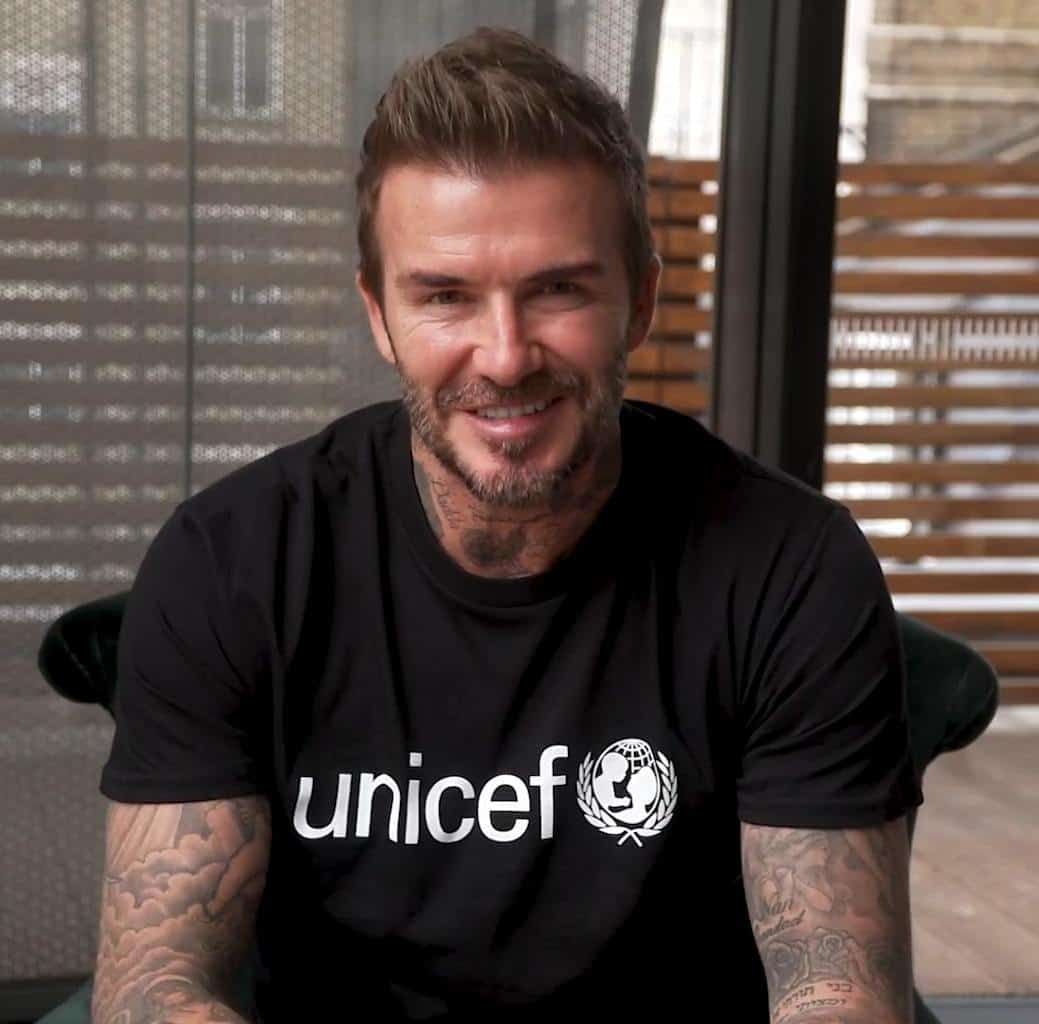 David Beckham vestindo uma camiseta preta da Unicef