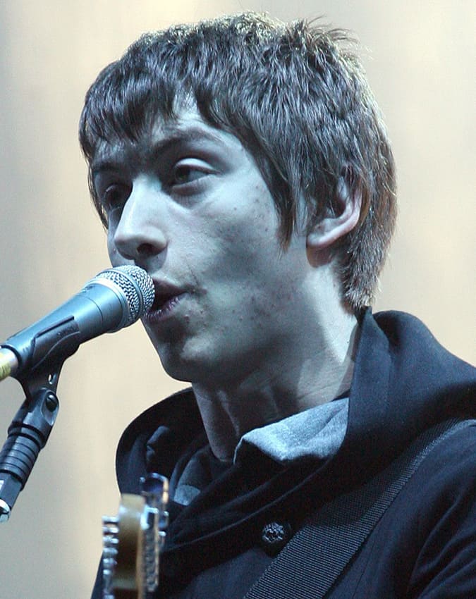 Alex Turner’s Finest Hairstyles | Fashion